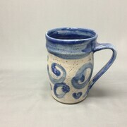 Mug with blue decorations