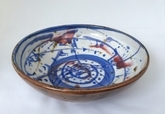 Wide serving bowl